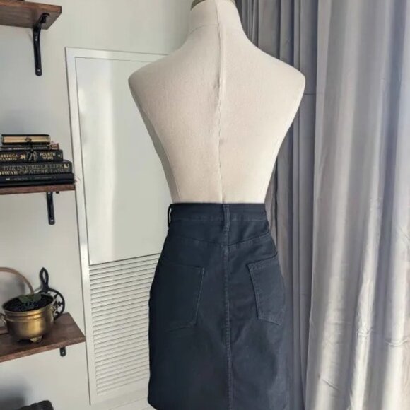 Black Denim Floral Embroidered Skirt - Picture 3 of 7